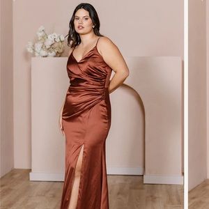 Reverly Rory dress in color Terracotta Rust